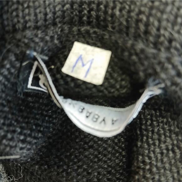 Manos de la Comunidad Peruvian SZ M 100% Baby Alpaca Sweater V Neck Black Gray - Picture 8 of 8